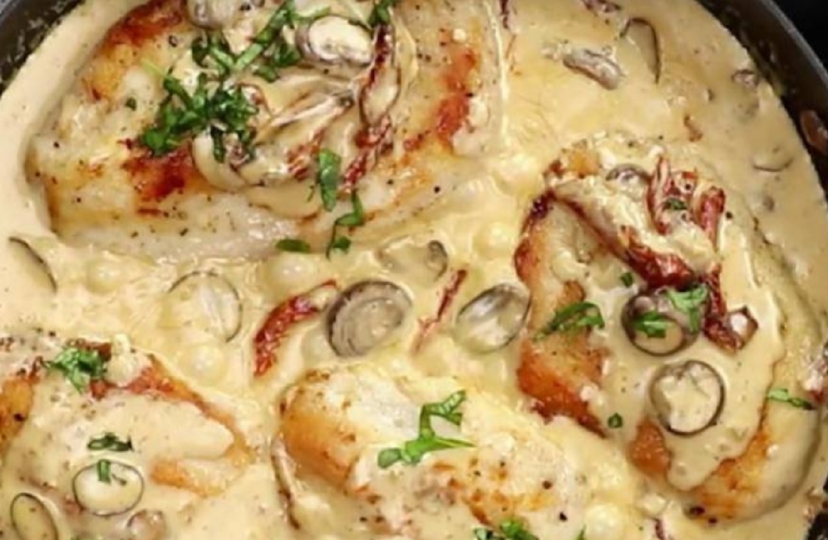 Recette : Poulet sauce crmeuse aux champignons et parmesan.