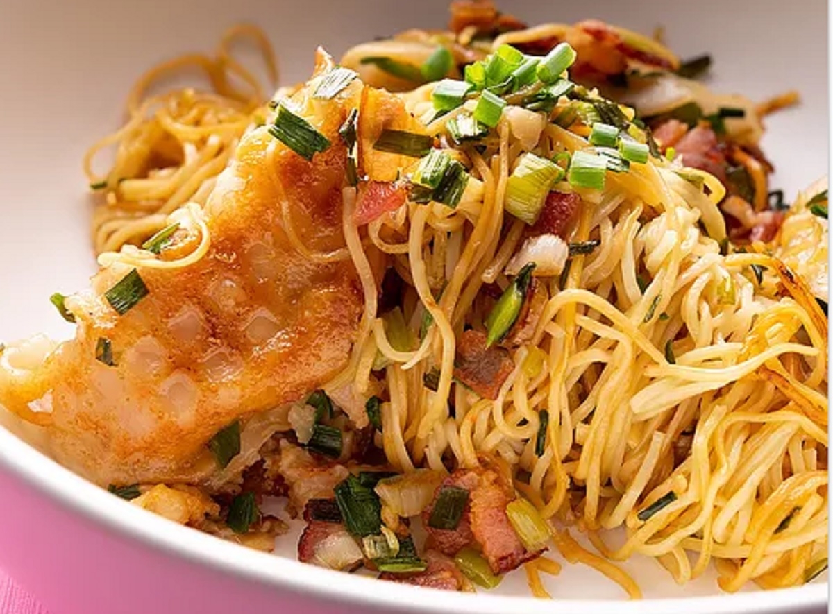Recette : �Nouilles de boulette frites au bacon.