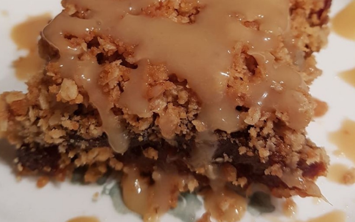 Recette: Dlice aux dattes et sa sauce au caramel.
