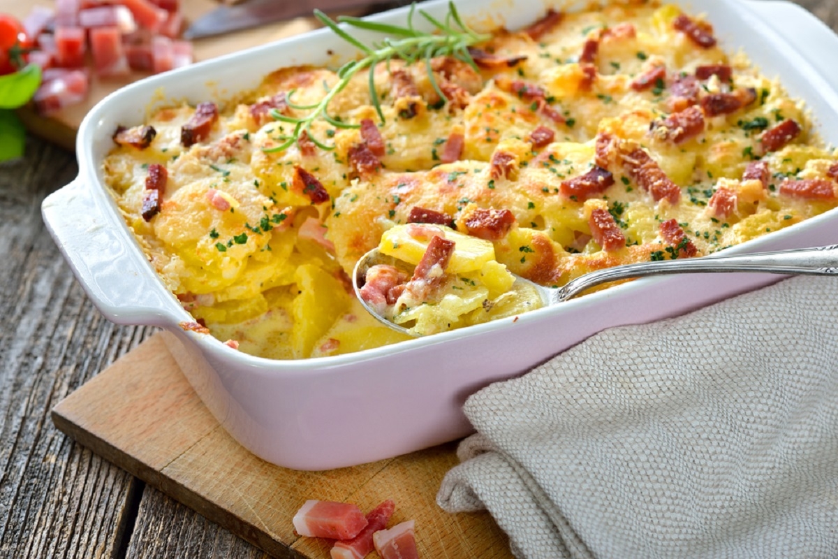 Recette : Gratin de pommmes de terre et bacon de maman.