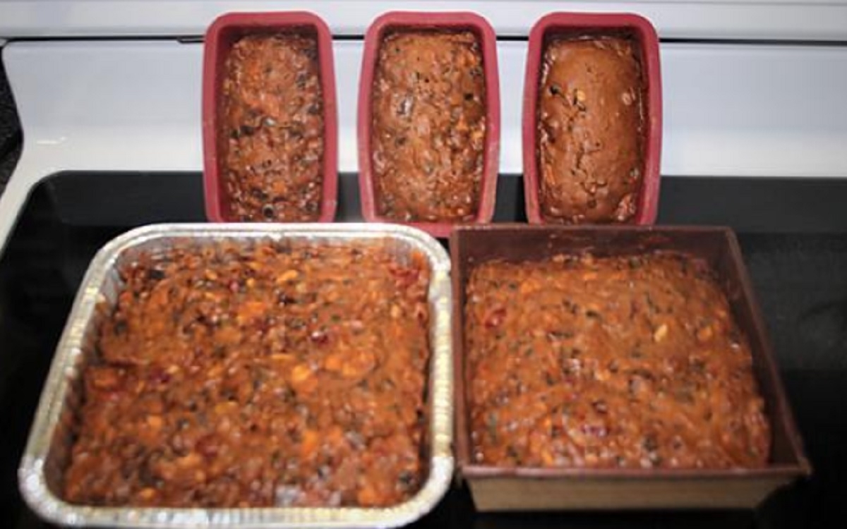 Recette : G�teau aux fruits de Suzanne Lapointe.