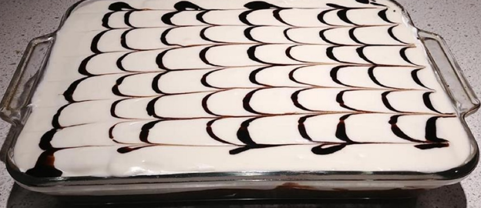 Recette : Mille-feuilles sans cuisson au chocolat�et aux biscuits graham.