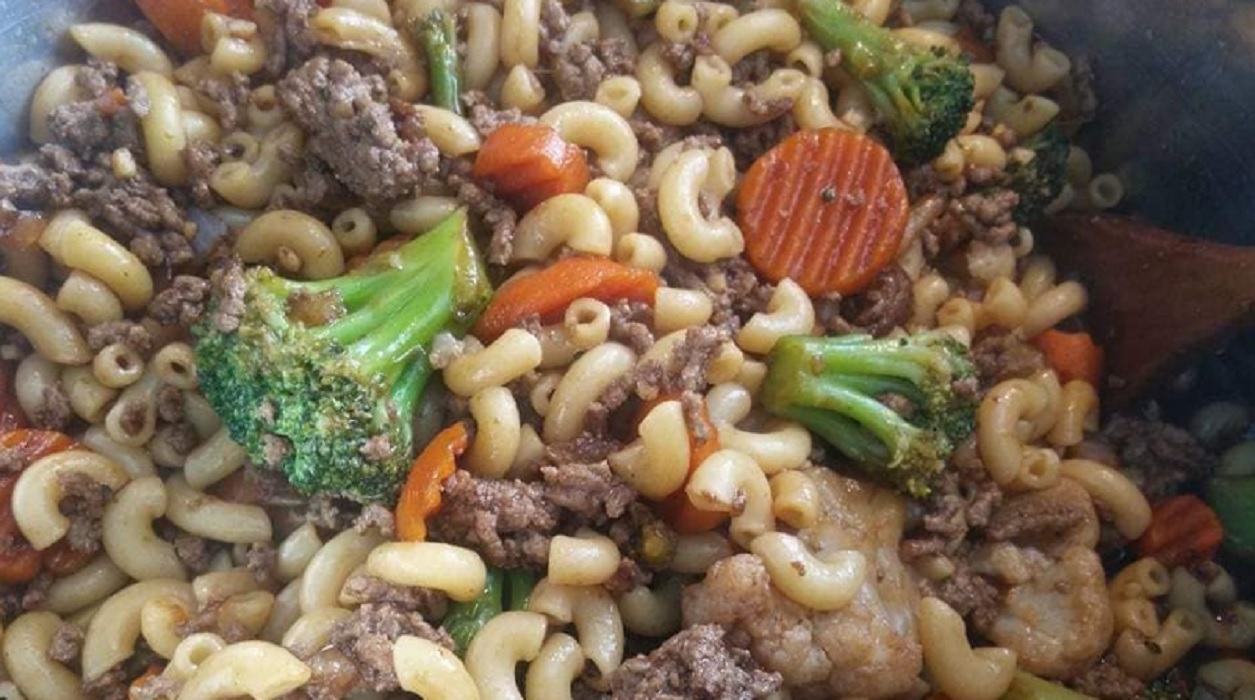 Recette: Macaronis  la viande et aux lgumes.