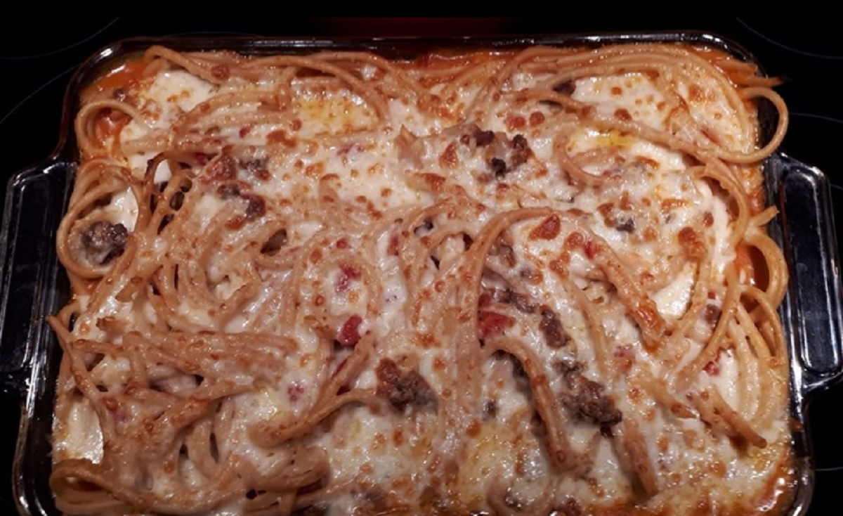 Recette: Macaronis long au boeuf hach�, tomates et gratin�.