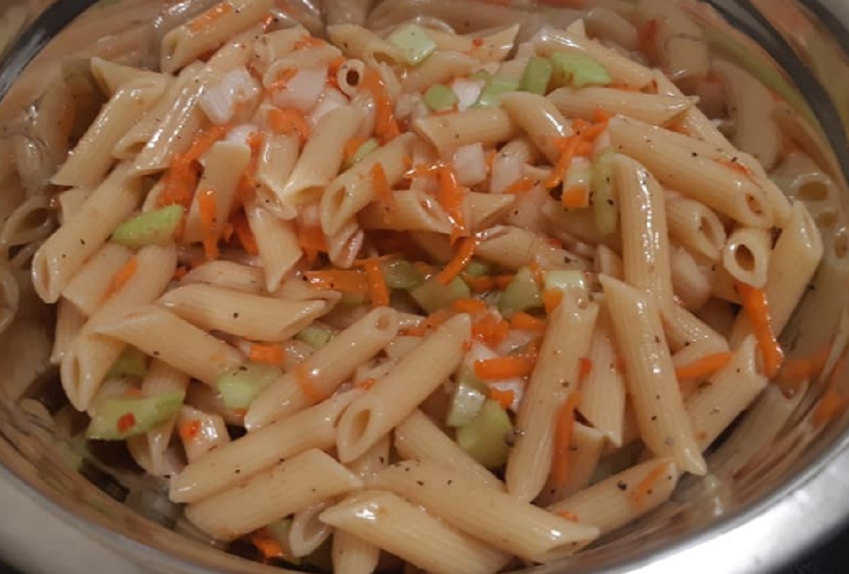 Salade de p�tes � la vinaigrette italienne.