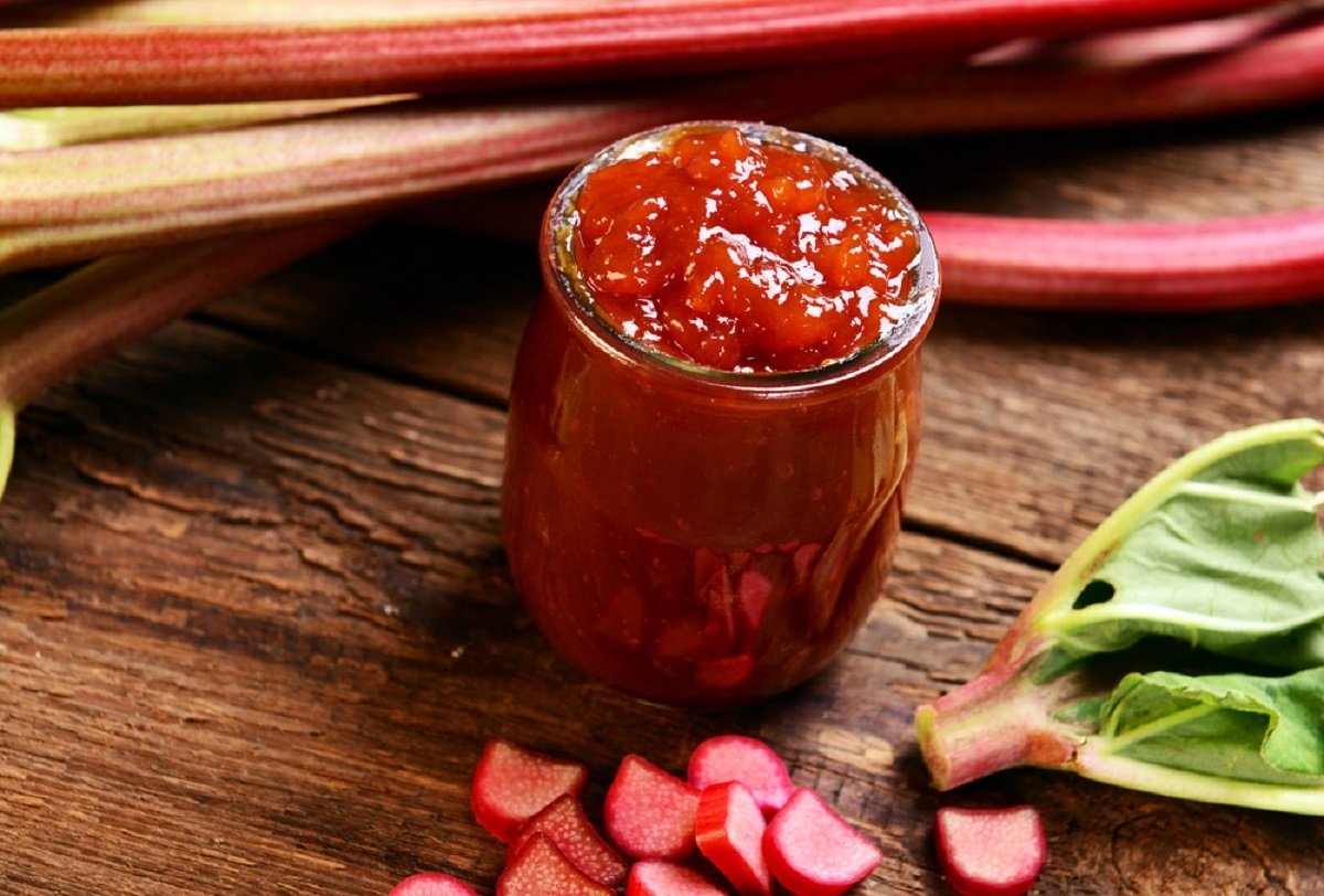 Recette: Confiture de fraises et rhubarbes.