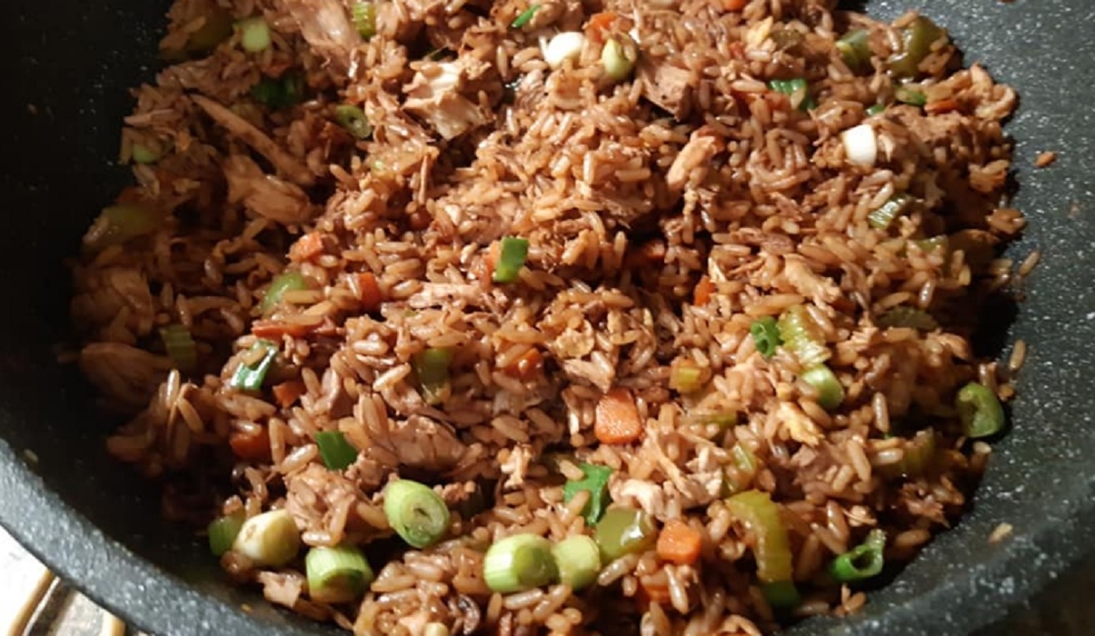 Recette: Riz frit au poulet.