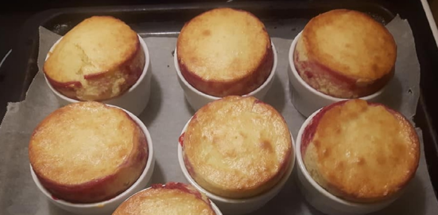 Recette: Pouding aux fraises en portion.