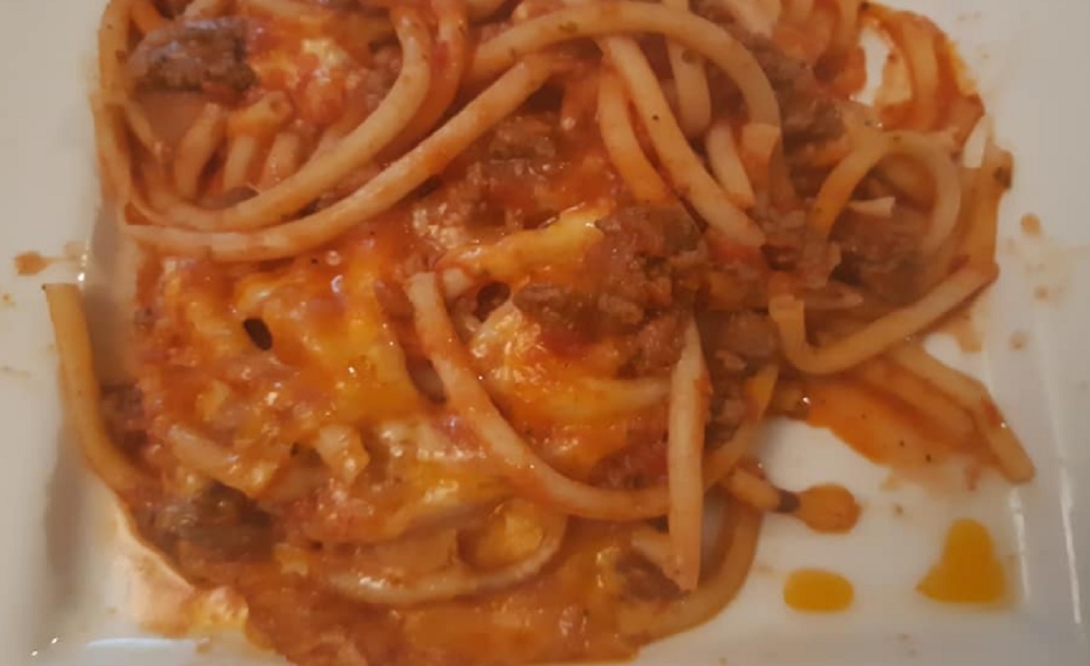 Macaronis long � la viande.