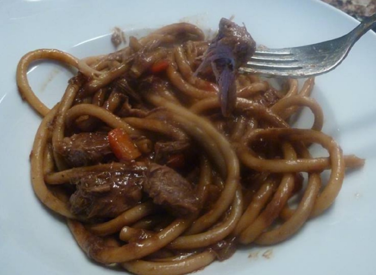 Recette: Macaronis long aux restants de boeuf.