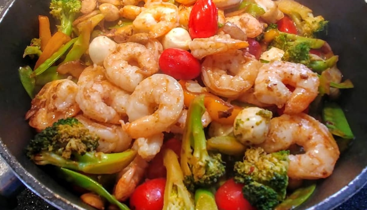 Recette:  Saut de crevettes et lgumes.